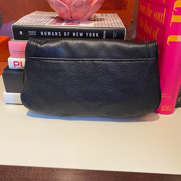 Tory Burch Purse. - Picture 2 of 5